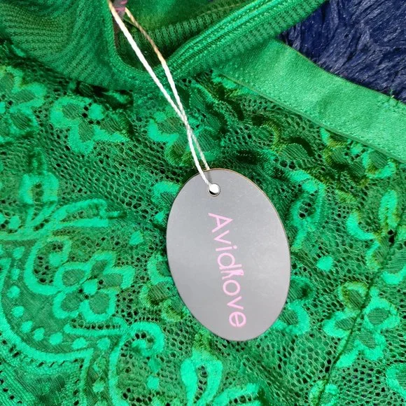 Sexy Lingerie Set Underwire Lace Bra and Panty - Picture 4 of 7